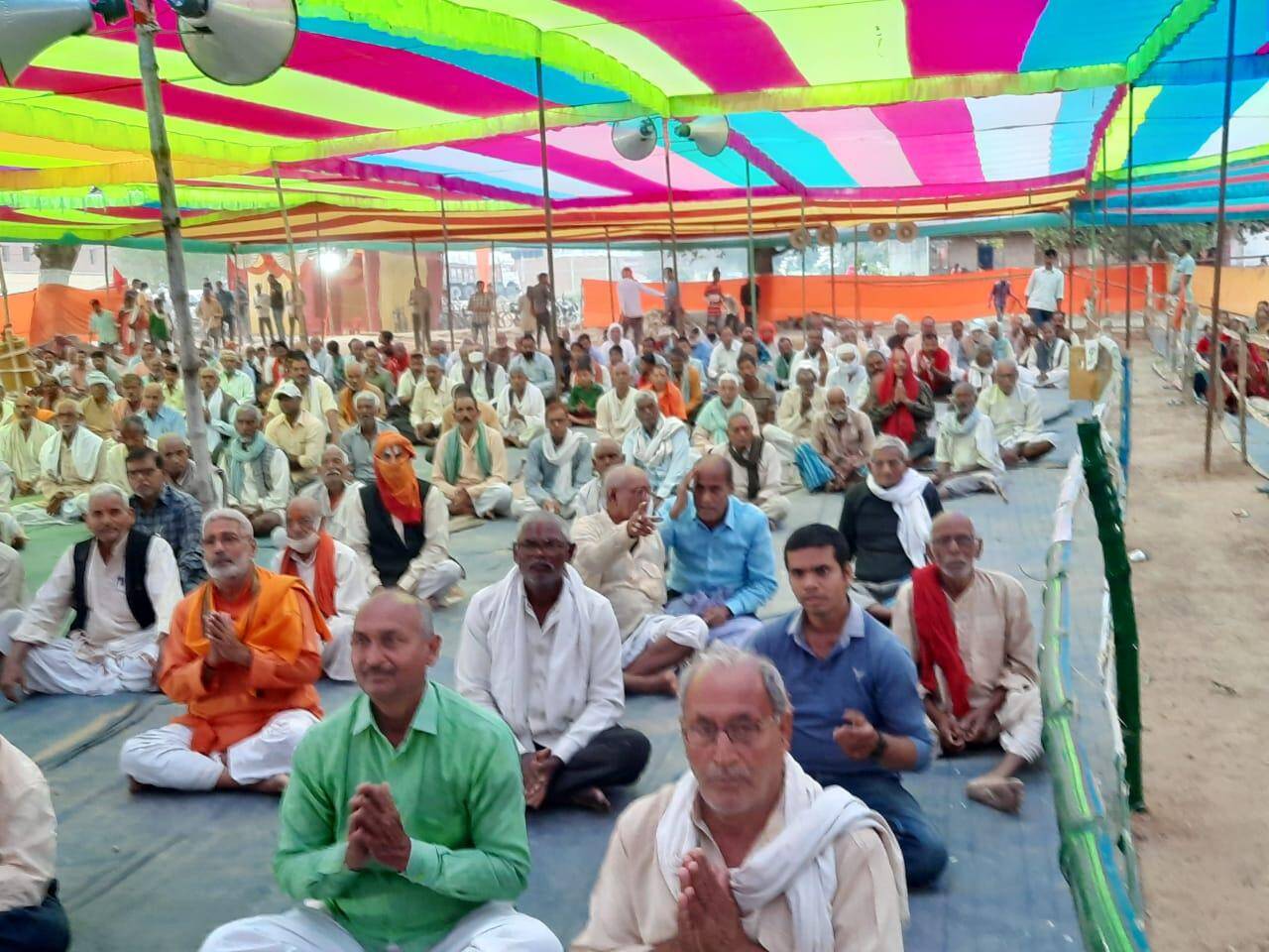 भाई से बेइमानी करके कबूतर को दाना खिलाने से कोई फायदा नहीं : जीयर स्वामी