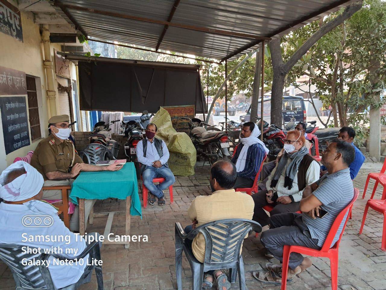 कमालपुर चौकी पर शांति समिति की बैठक, त्योहार में खलल डालने वालों को चेतावनी