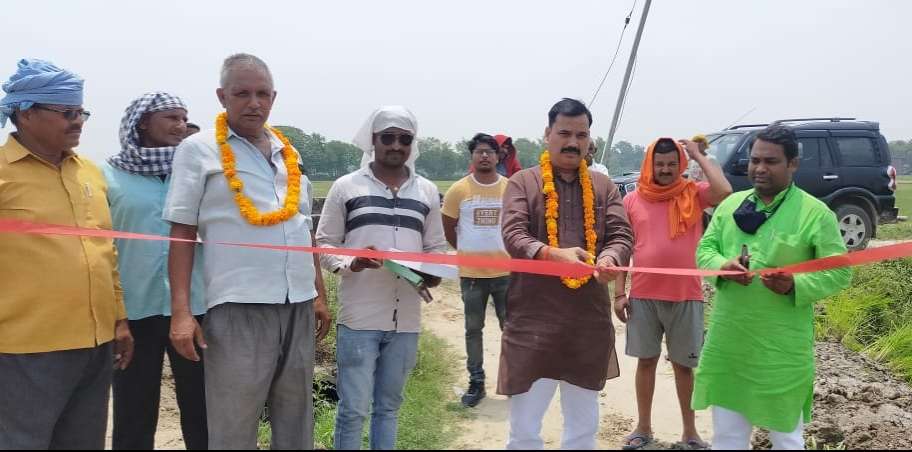 बहेरी गांव के हनुमान मंदिर के सड़क मार्ग का हुआ उद्घाटन