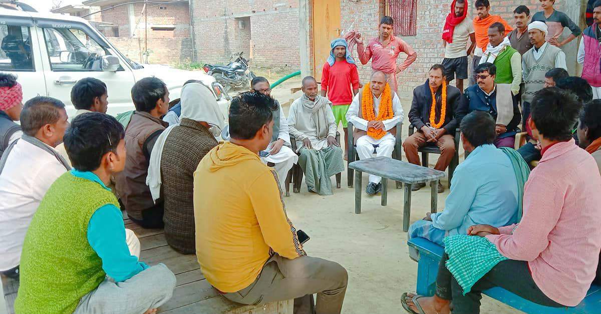 बाबूलाल समेत कई सपा नेता कर रहे किसान बिल के विरोध में कार्यक्रम व चौपाल