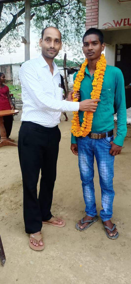 रविकांत सोनकर का सैनिक स्कूल में हो गया सेलेक्शन, लोग दे रहे हैं बधाई