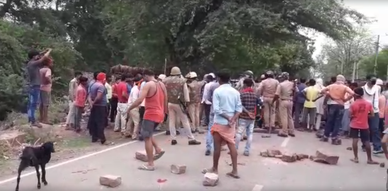 चंदौली जिले में फिर से पुलिस ने ली हल्के में छेड़खानी की घटना, झड़प के बाद दो समुदाय आमने सामने