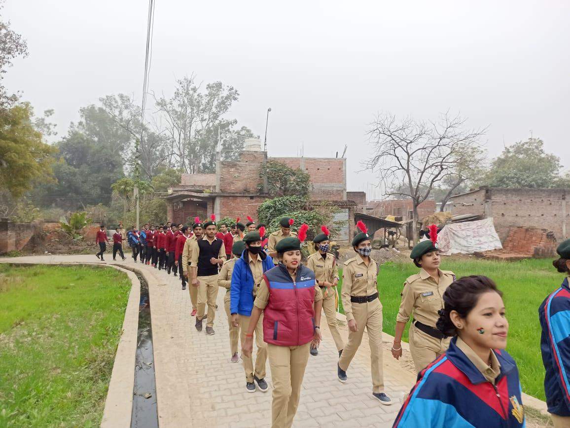 एनसीसी कैडेट्स ने गणतंत्र दिवस पर निकली जागरूकता रैली