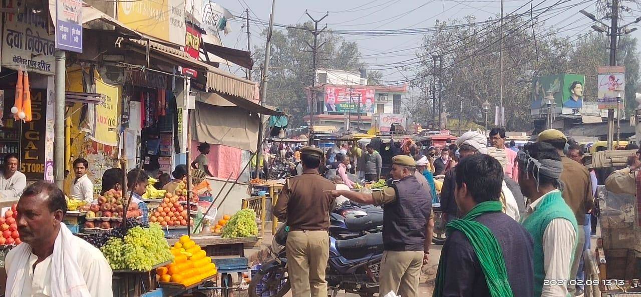 नवागत कूड़ा बाजार चौकी प्रभारी ने संभाला कार्यभार, पहले दिन दिखाया ट्रेलर