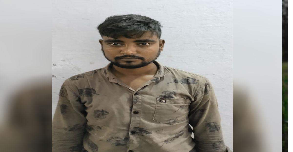  थाना बबुरी पुलिस ने रेप के आरोपी मेराज को किया गिरफ्तार