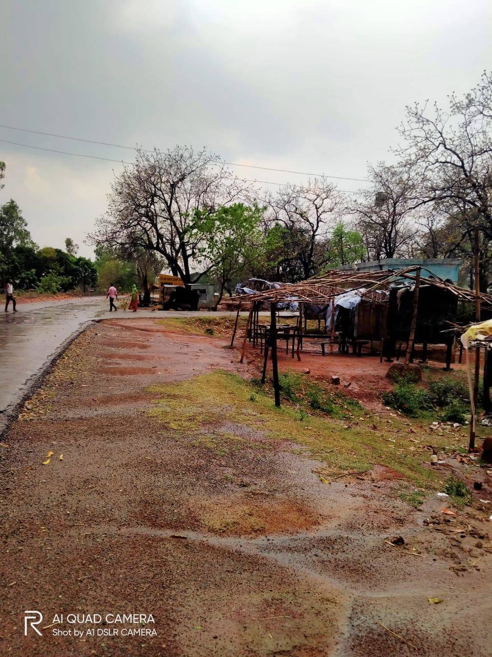 बेमौसम बारिश व ओले गिरने से नौगढ़ क्षेत्र में किसानों को भारी नुकसान