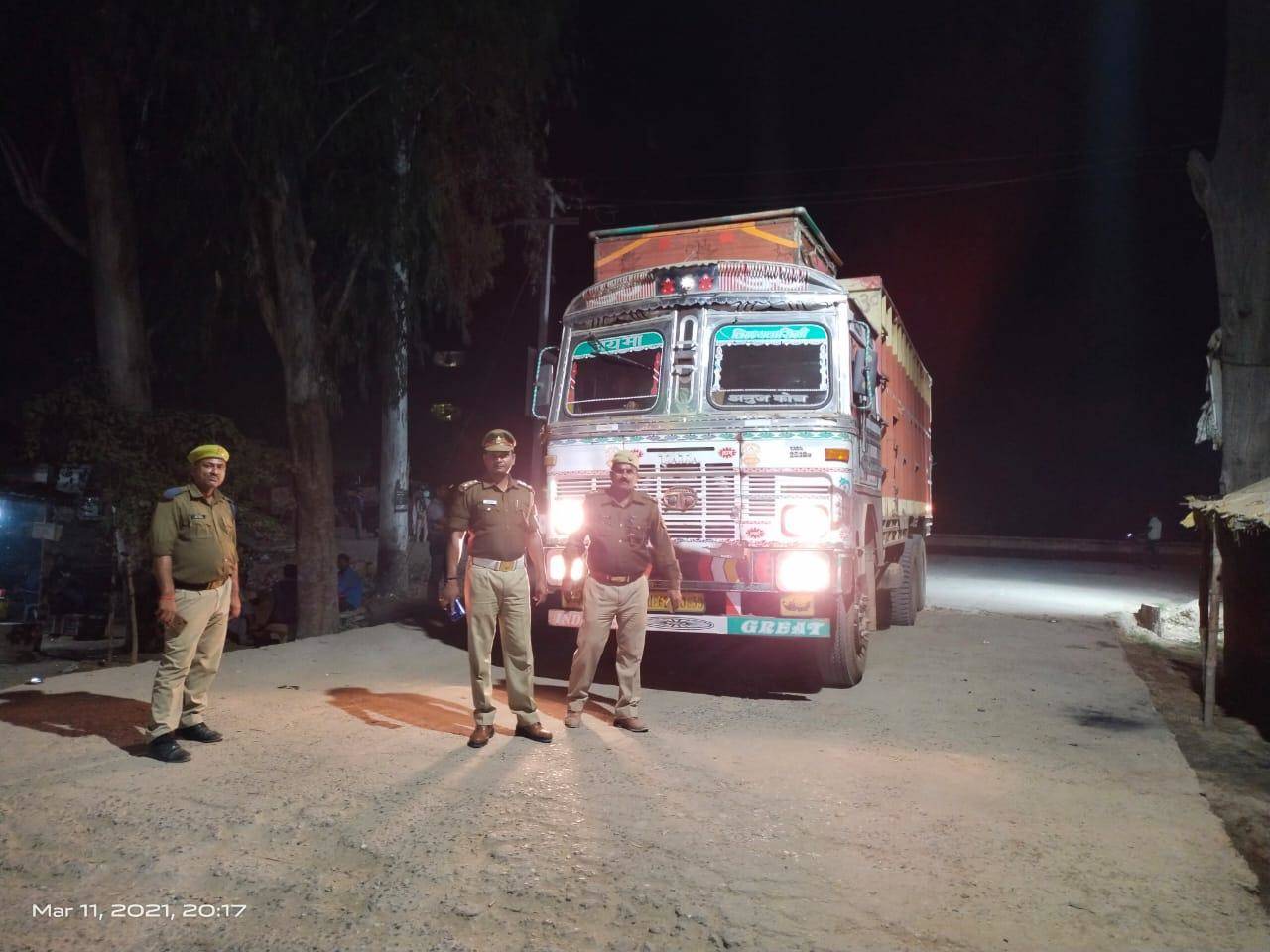 पुलिस, प्रवर्तन और खनन विभाग की ओर चला ओवरलोडिंग के खिलाफ अभियान, कई ट्रकों पर कार्रवाई