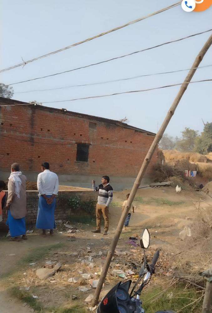 मंदिर के पास बनायी जा रही थी मस्जिद, गांव में तनाव देख बलुआ पुलिस ने रोका काम