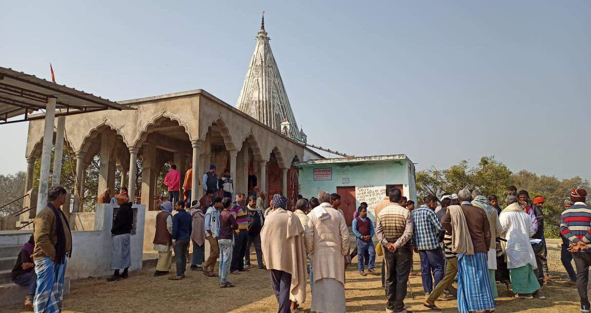 मां भवानी मंदिर से सोने के मुकुट तथा दान पेटी का पैसा हुआ चोरी