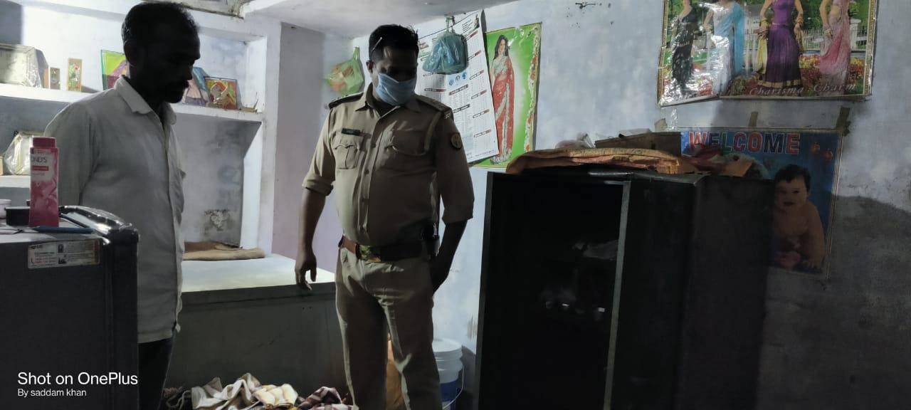 भुड़कुड़ा गांव में पोस्ट मास्टर महेंद्र मौर्या के घर में चोरी, नगदी सहित लाखों के जेवरात चोरी