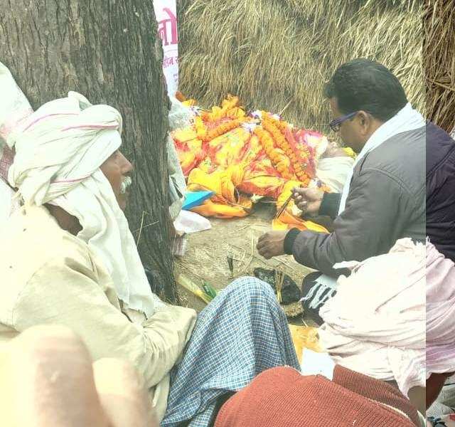 फसल बर्बाद होते ही किसान को आया हार्ट अटैक, हो गयी दर्दनाक मौत