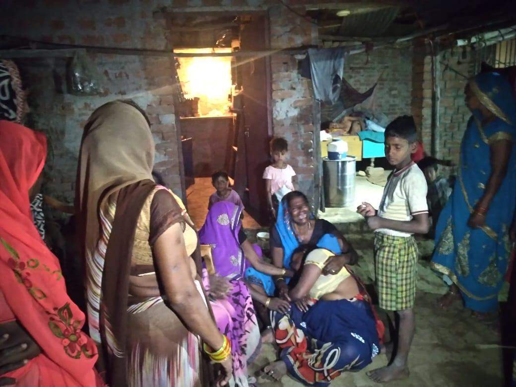 गंगा में नहाते समय दो बच्चों की मौत, तलाशने में जुटे गोताखोर