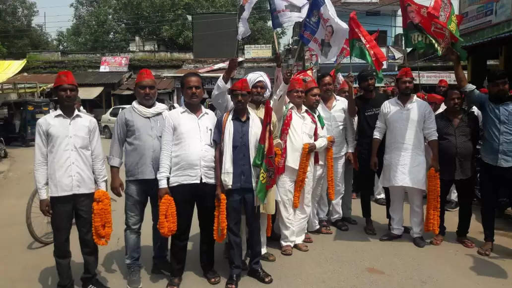 samajwadi workers welcomed National President 