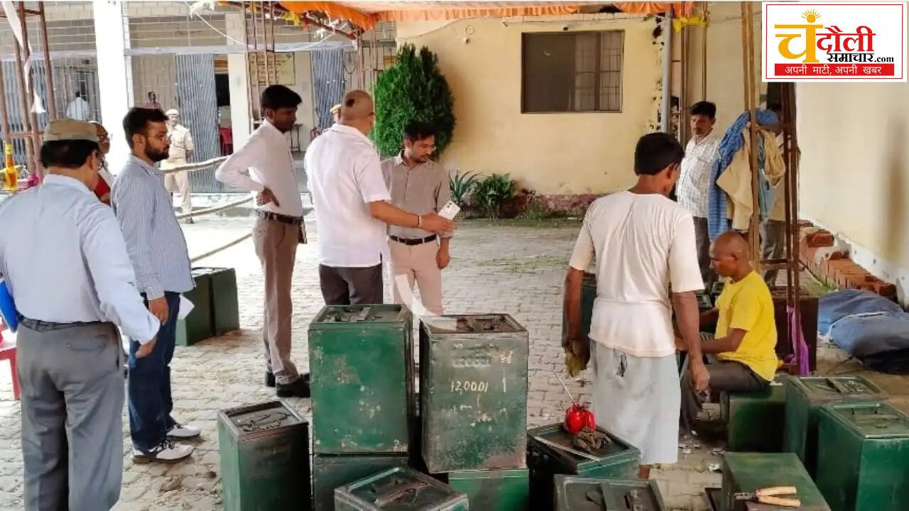 chandauli-dm-inspects-evm-flc-preparations-assembly-election-2027