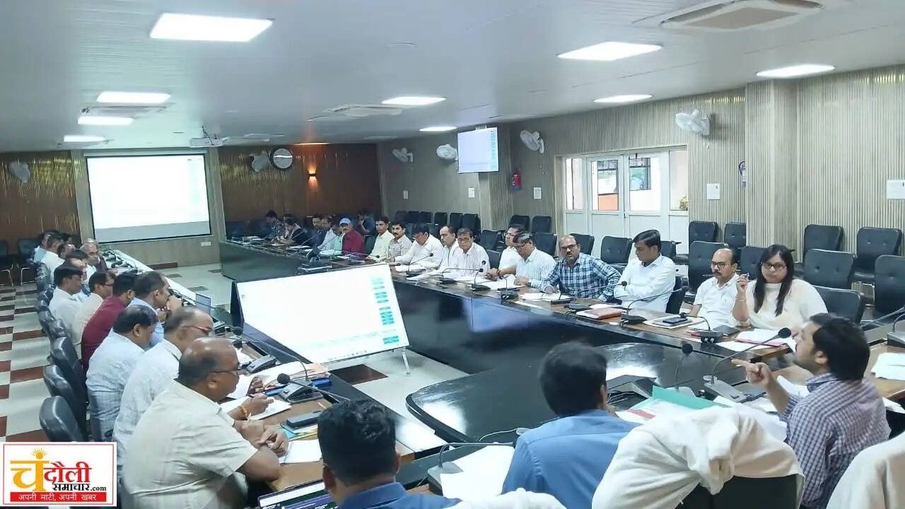 dm-reviews-cm-dashboard-ranking-warns-officers