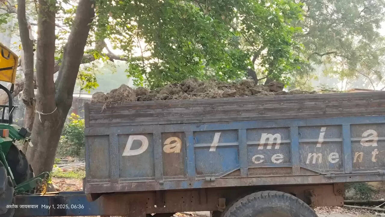 , tractor trolley seized