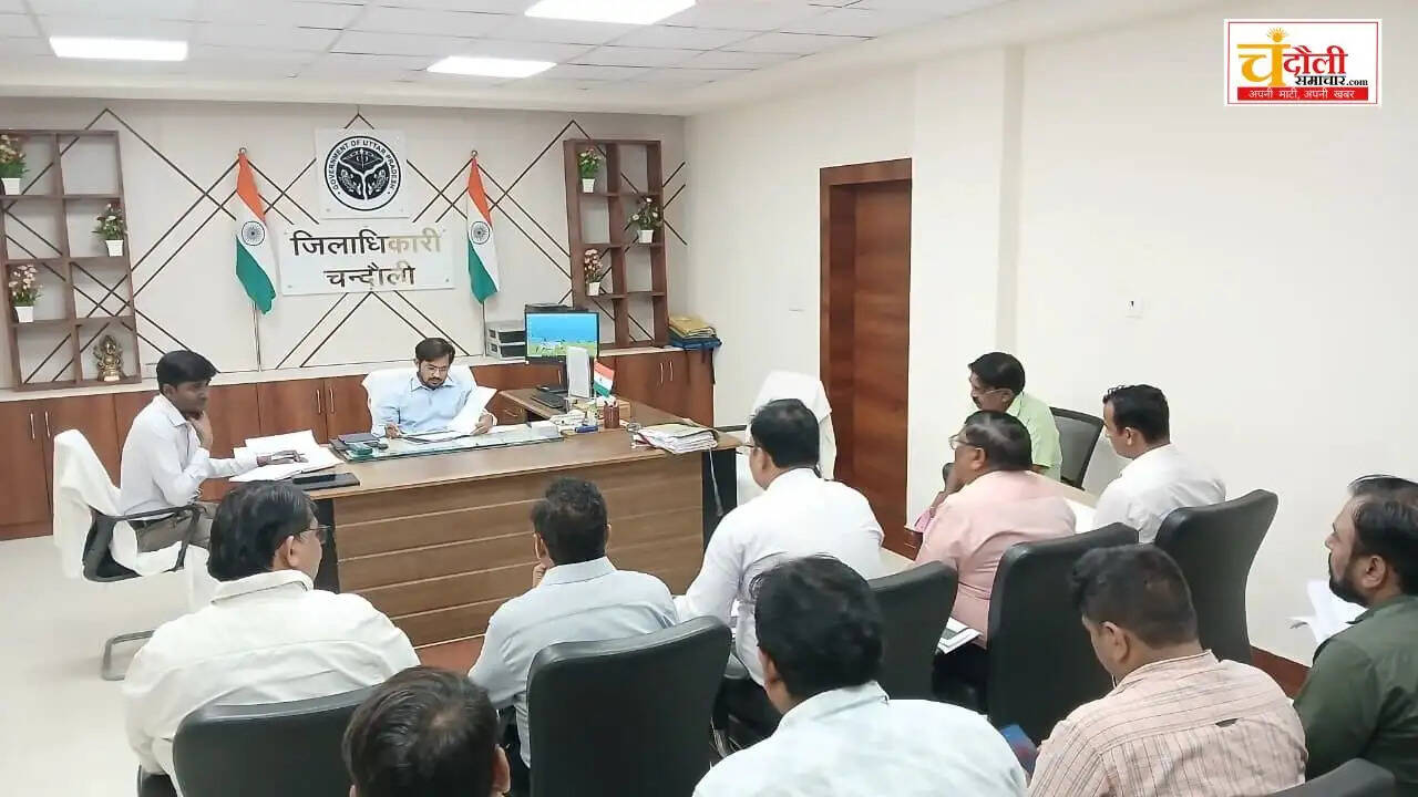 chandauli-dm-strict-order-fertilizer-canal-water-farmers