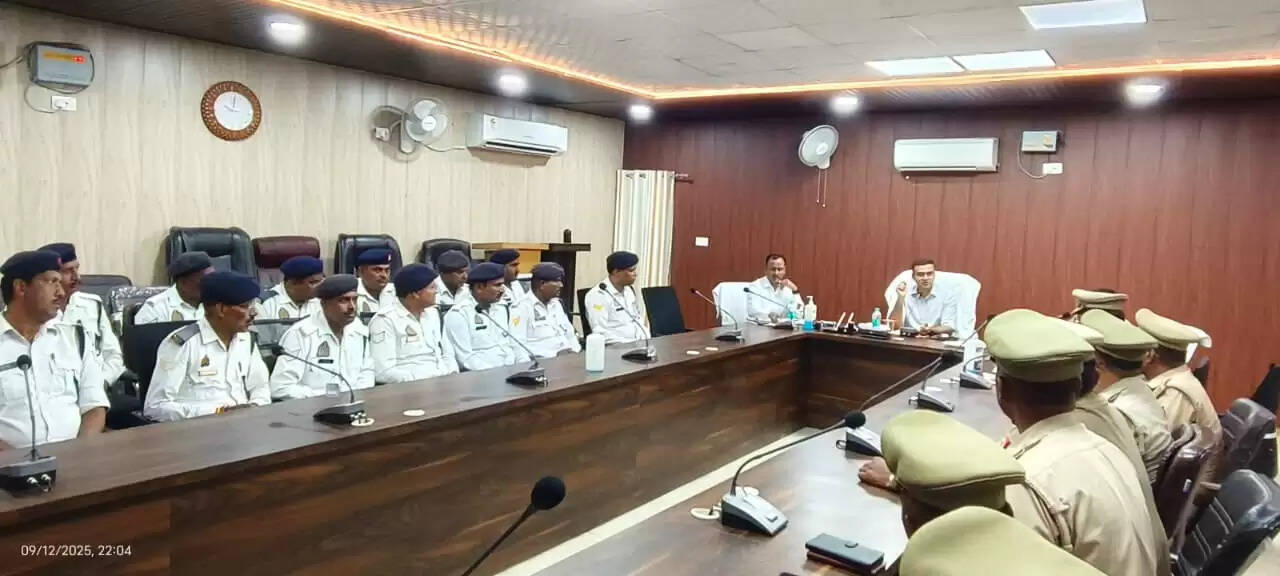 SP Chandauli Meeting