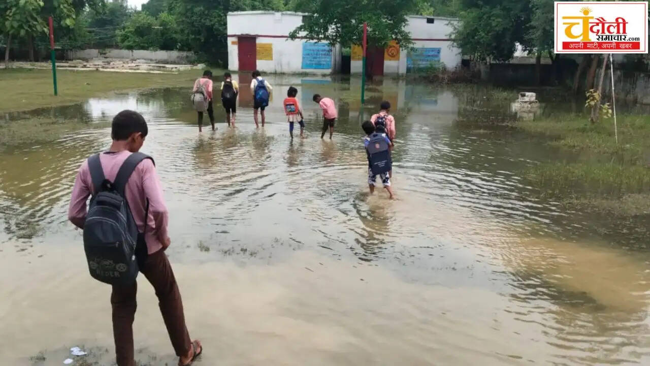 barawan-school-waterlogging-broken-boundary-wall