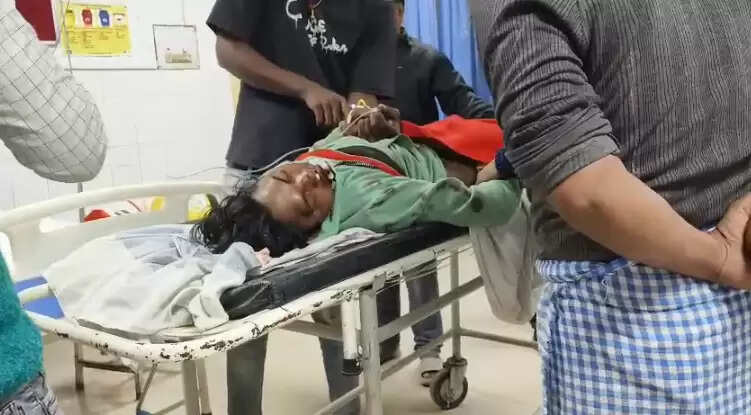 bike collided with a wall Chakia Kotwali area