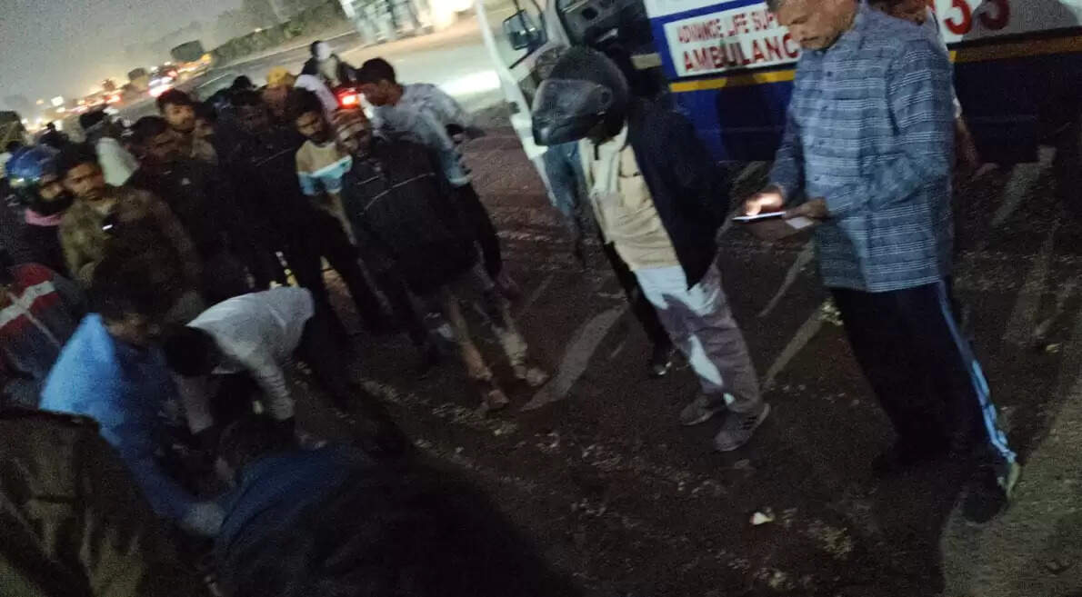 Road Accident, Hit And Run, Chandauli Police
