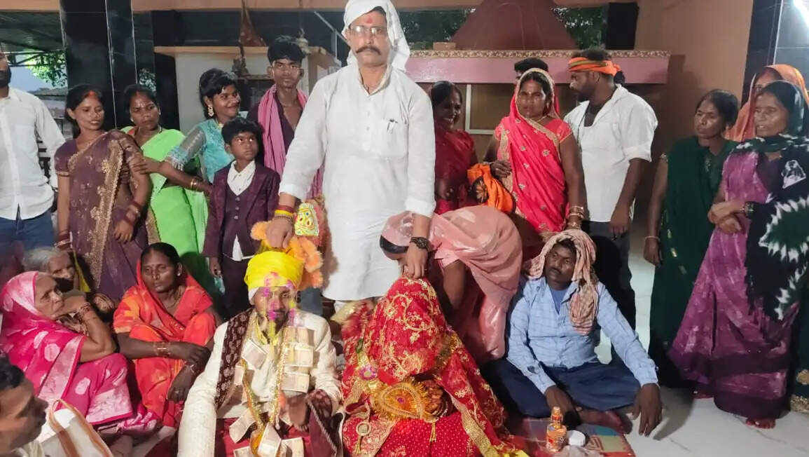 chandauli news today live wedding, chandauli khabar dowry free marriage, chandauli samachar anjani singh khadan, chandauli news poor girl wedding, chandauli samachar breaking news update