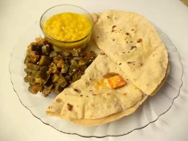  three roti in thali