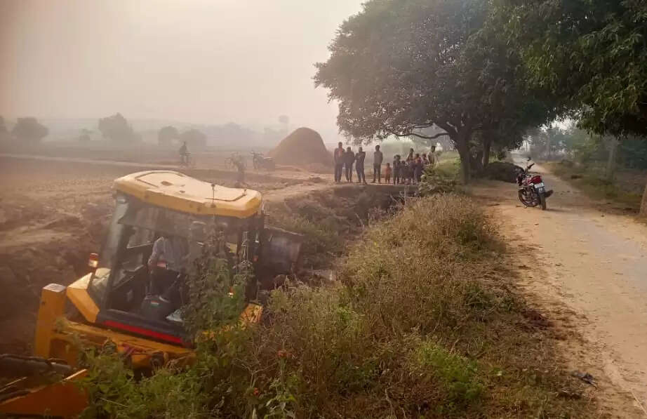  chakia-shikarganj-paddy-crop-destroyed-waterlogging-officers-negligence