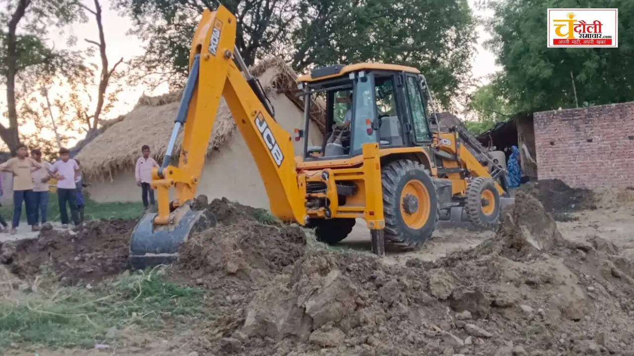 Eliya-amrit-sarovar-anti-encroachment-bulldozer-action