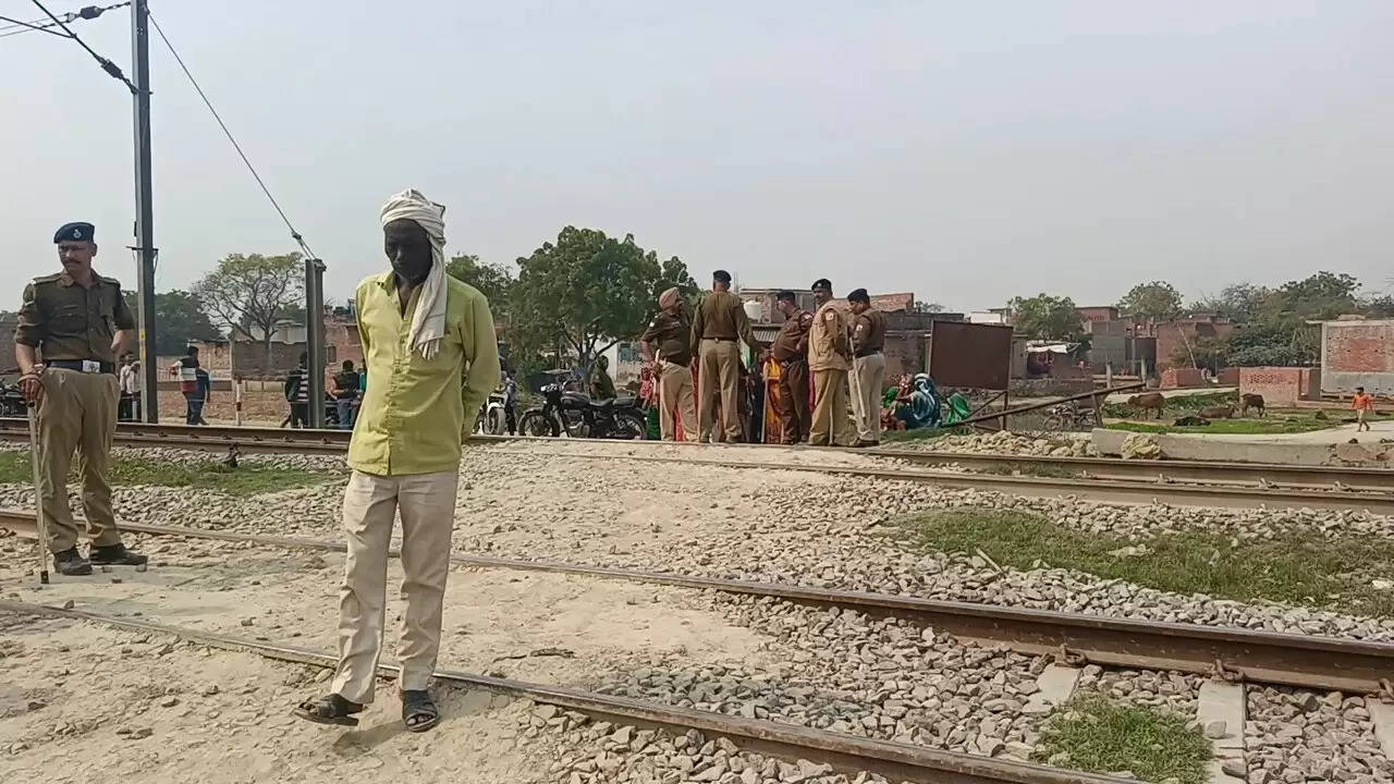  railway crossing closing