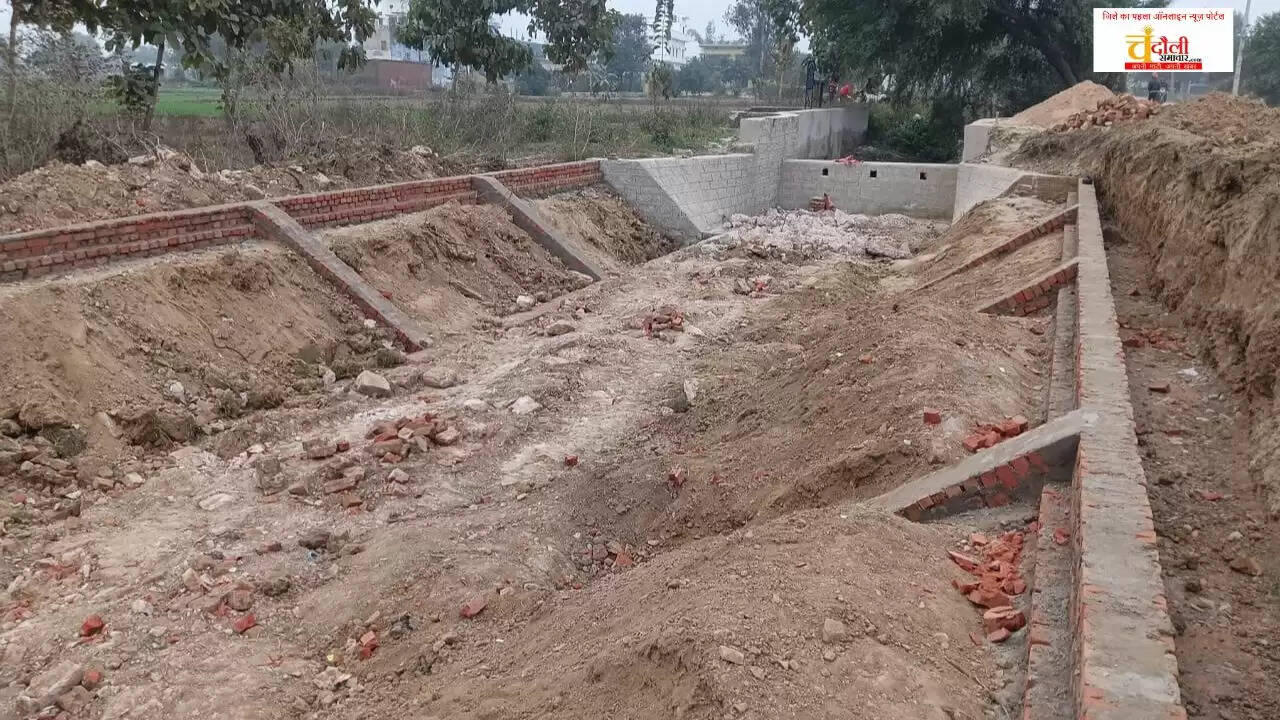   Chandauli Canal Construction Corruption News  Ben-Dharauli Ideal Canal Scheme  Farmer Development Forum Protest  Irrigation Department Chandauli Complaints  Quality Issues in Construction Projects