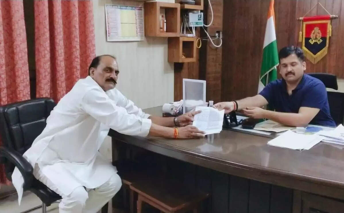 MLA Prabhu Narayan Singh Yadav