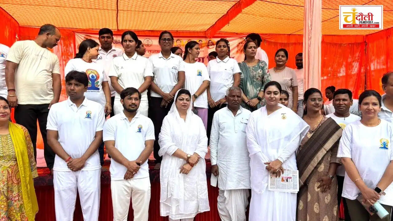 yoga-week-starts-at-krishi-vigyan-kendra-chandauli