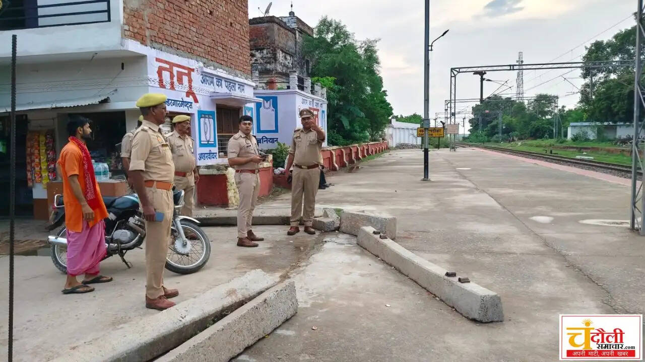 chandauli-asp-inspects-barthi-mahakaleshwar-temple-sawan-mela