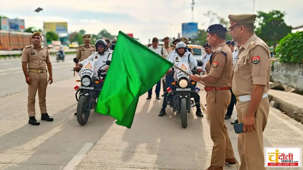 chandauli-traffic-co-flags-off-advanced-interceptor-vehicles