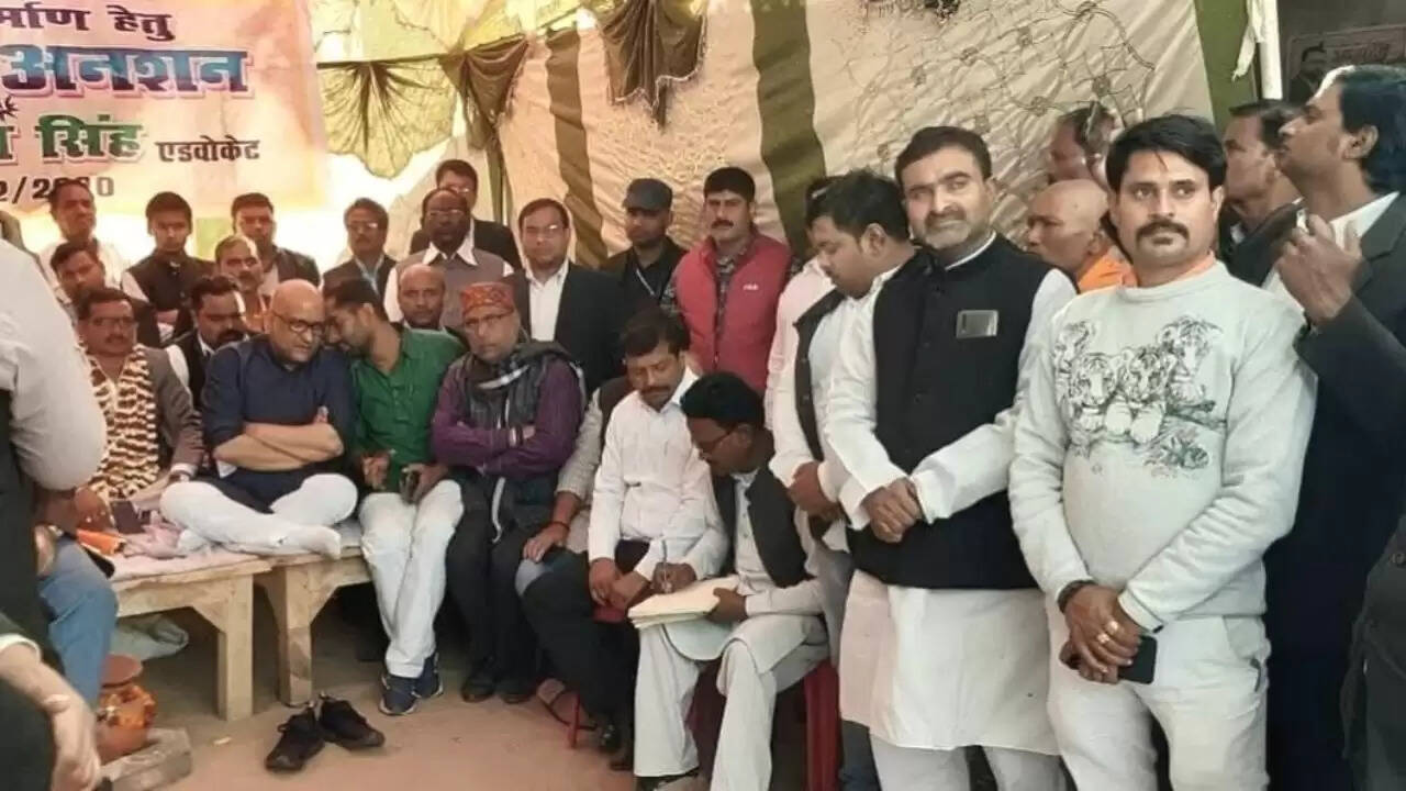 Chandauli news court foundation congress, Chandauli khabar Dharmendra Tiwari statement,