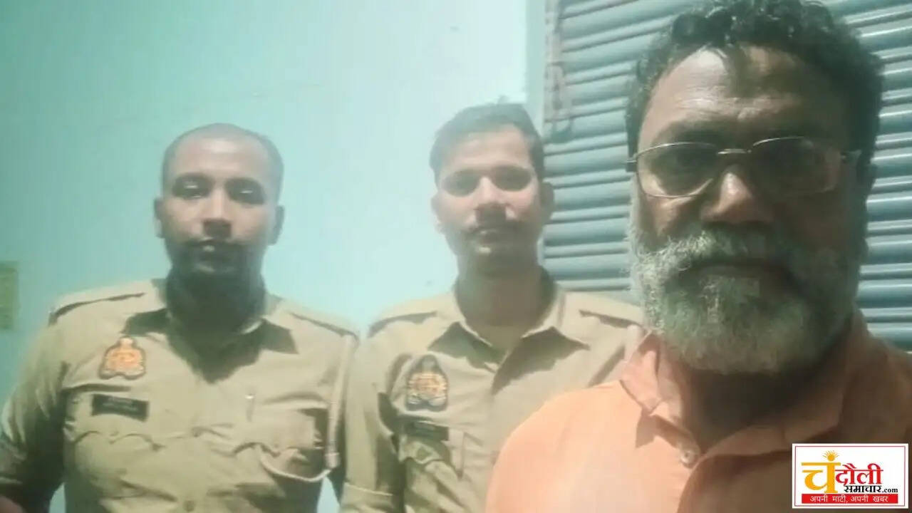 chandauli-news-chahaniya-farmer-leader-shrawan-kushwaha-house-arrest