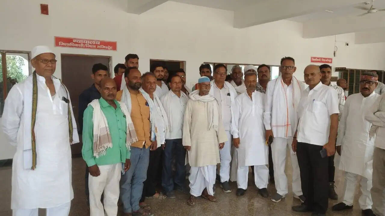 chandauli-farmers-protest-against-vindhya-expressway-land
