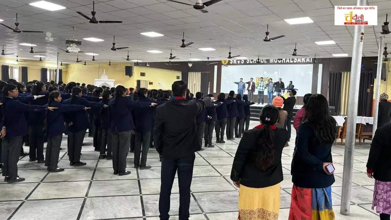 National Road Safety Month Chandauli, Transport Department school awareness program, Road safety rules for students India