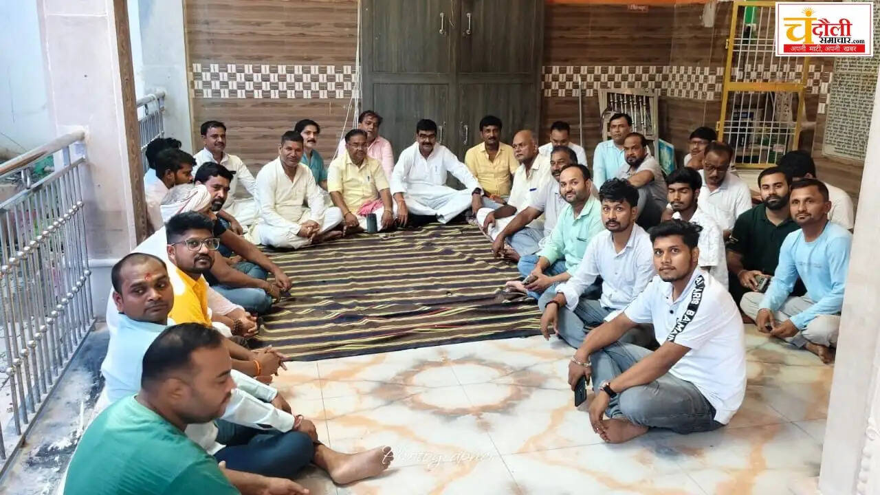 chahaniya-traders-collect-money-for-injured-vijay-gupta