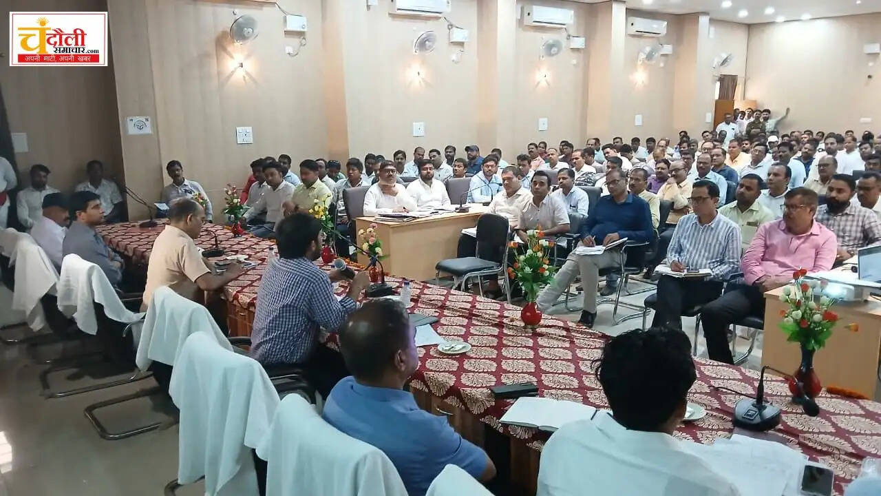 dm-chandra-mohan-garg-revenue-department-meeting