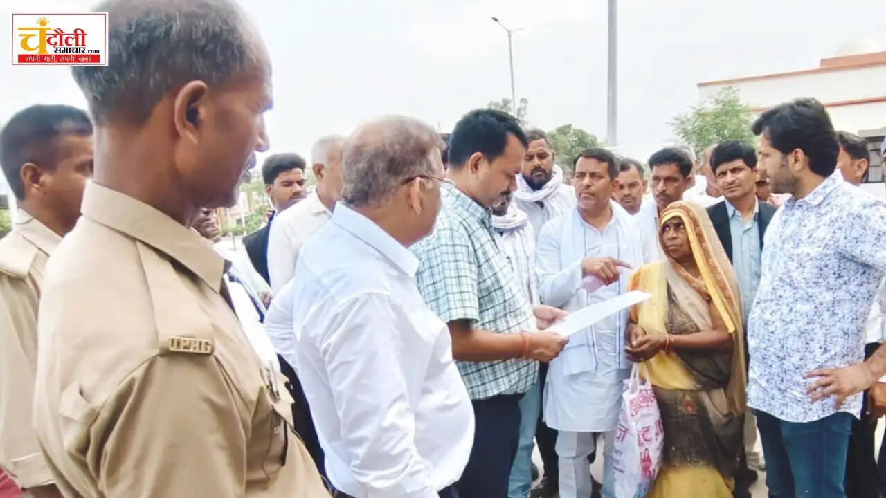 Chakarghatta-police-Naugarh-police-gate-closed-missing-youth