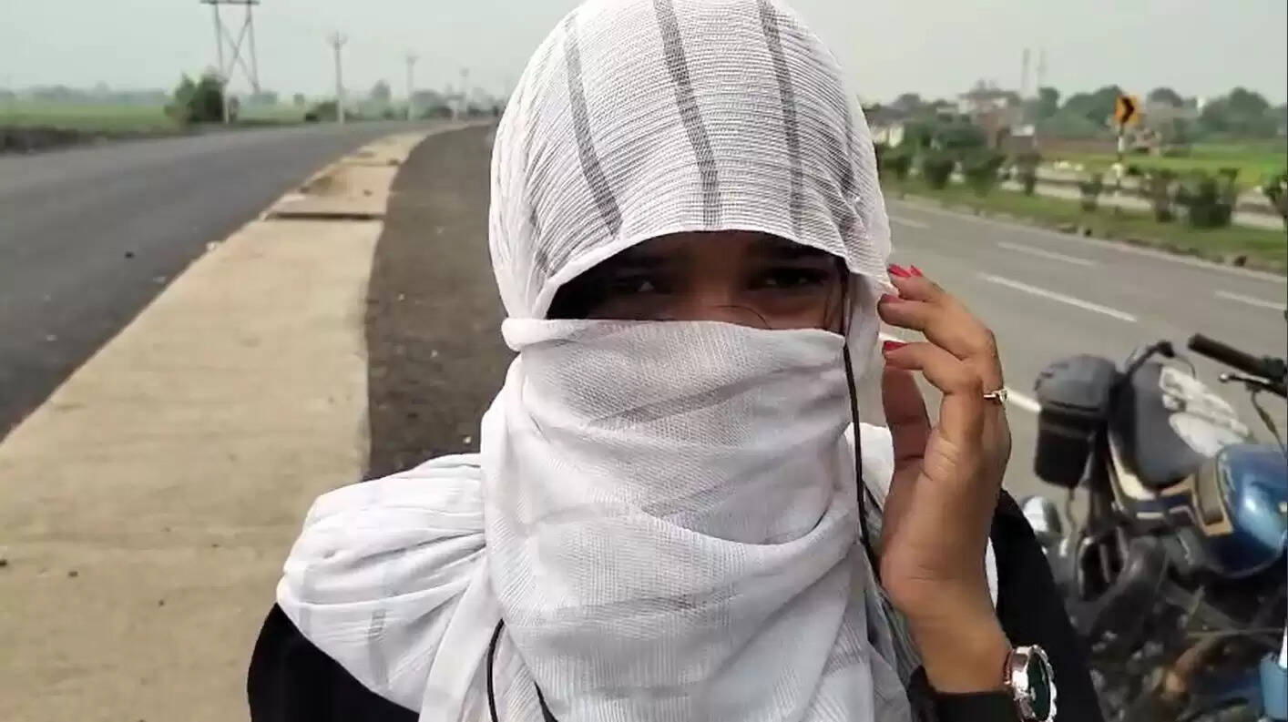 भांजी के मामा ने दोस्त को पीटा