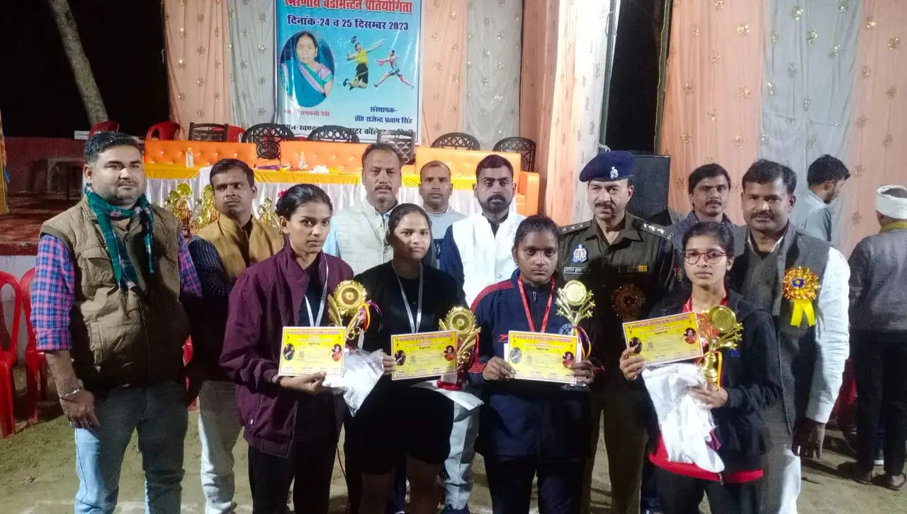 Badminton in Khandwari Devi Inter College