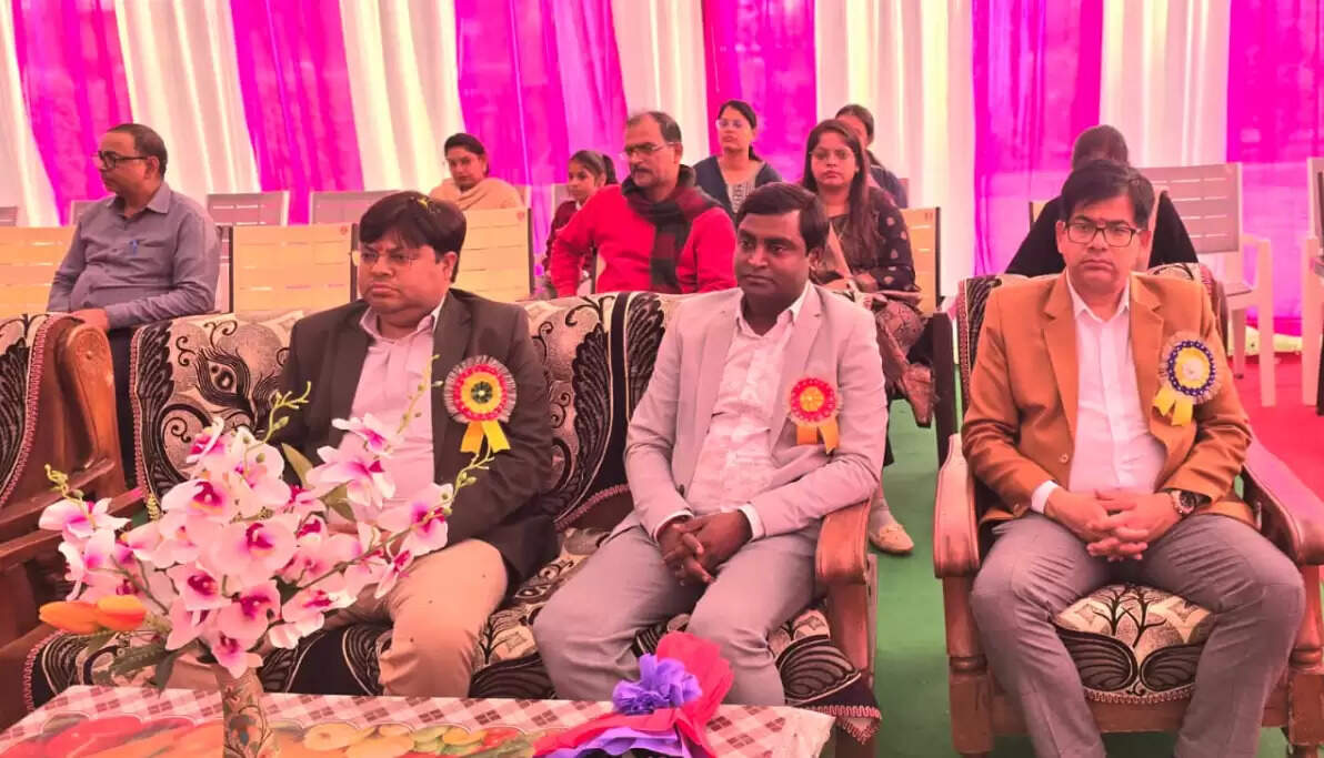 JNV Bairath Chandauli Alumni Meet Success Stories ADJ Vikas Kumar Verma ARTO Sarvesh Gautam motivated students PM Shri Jawahar Navodaya Vidyalaya Chandauli Purachatr Sammelan