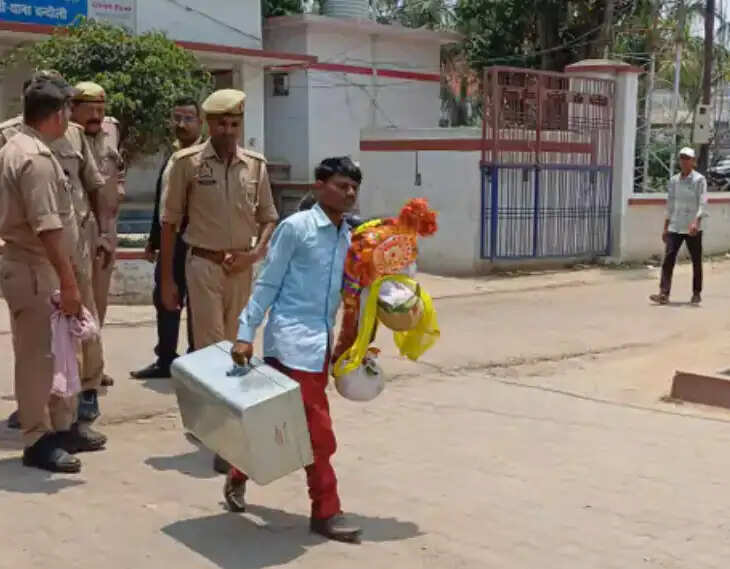 chandauli news marriage dispute update, chandauli khabar drunk groom case, chandauli samachar wedding cancelled news, latest news chandauli crime police, chandauli local news updates today