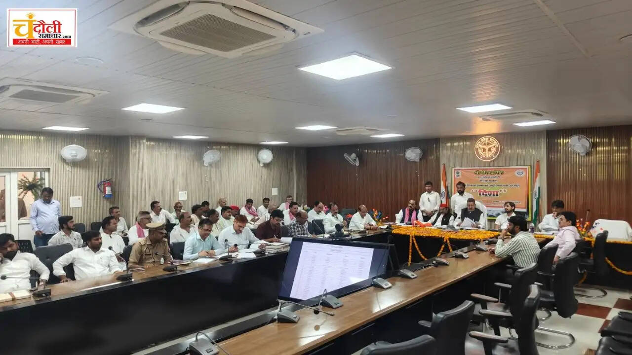 chandauli-electricity-meeting-mp-virendra-singh-power-cut-news
