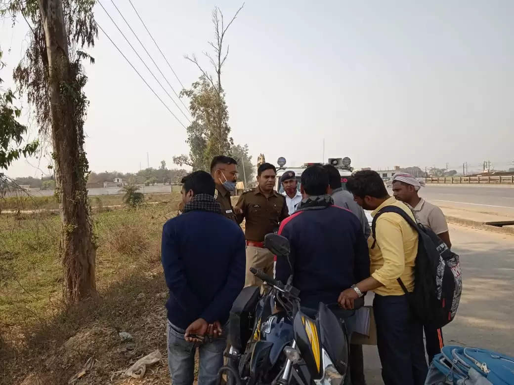 Chandauli Police-Checking