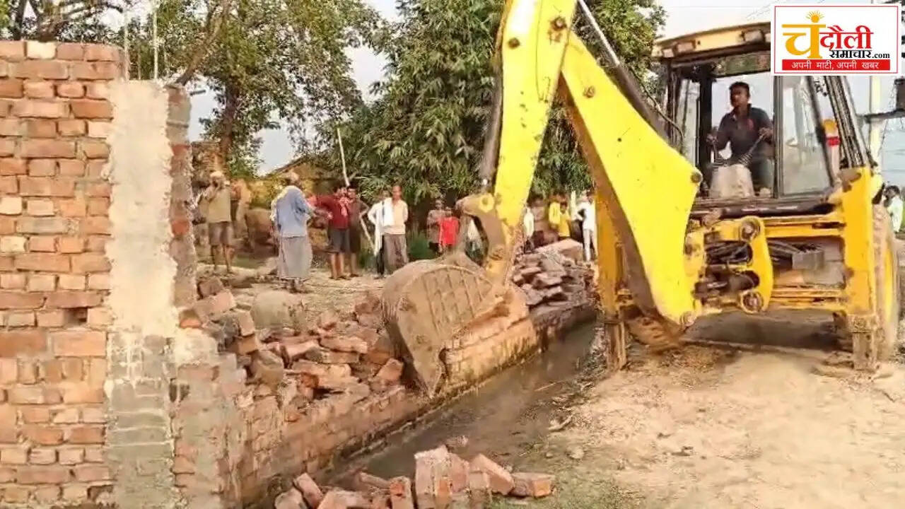 chakiya-school-land-encroachment-bulldozer-action-news