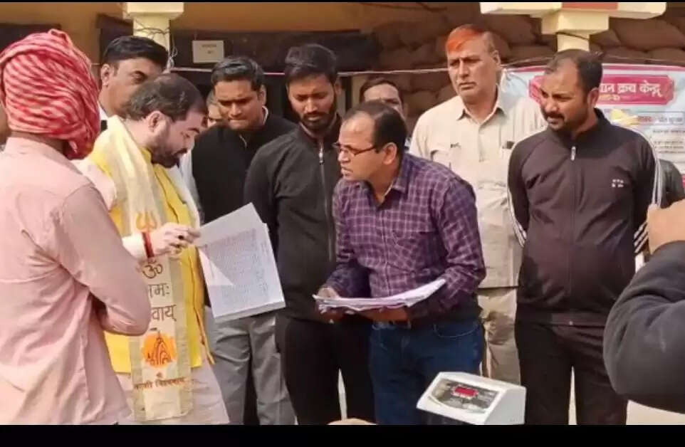 Minister Satish Sharma 